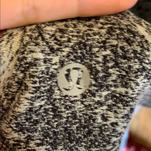 Lululemon top! - Picture 5 of 5